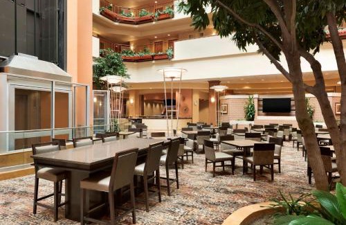 La Vista Hotel | Embassy Suites Omaha- La Vista/Hotel & Conference Center