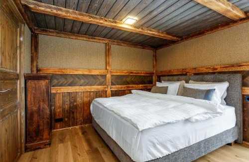 Blaskogabyggd House | Embrace Nature by the River - Hot Tub and Scenic Views