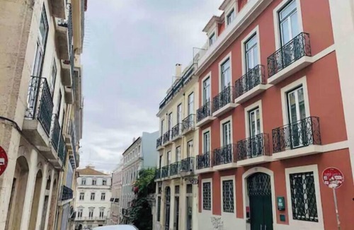 Encarnacao Apartment | Emenda 2 - Spacious apartment in Chiado w/parking