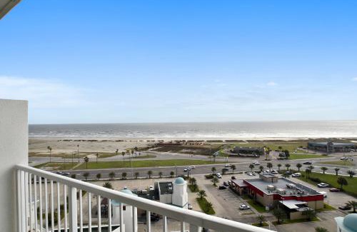 Galveston Apartment | Emerald 1111