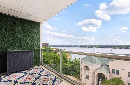 Lake Ozark House | Emerald Bay Oasis - Sleeps 6