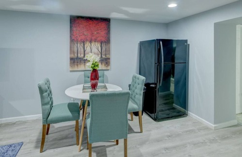 Fairlawn House | Emerald Escape Hilltop Home