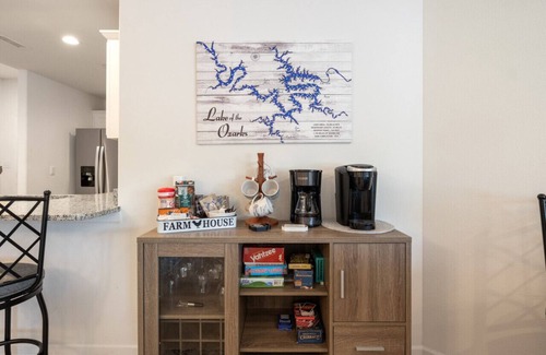Lake Ozark Condo | Emerald Escape – Luxury Waterfront Condo w/Pool!