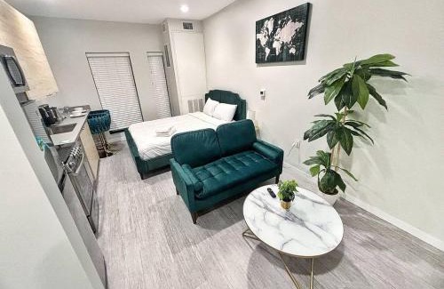 Downtown Des Moines Apartment | Emerald Haven