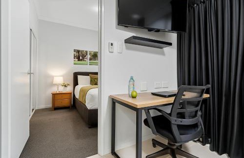 Emerald Apartment | Emerald Inn by Travellers