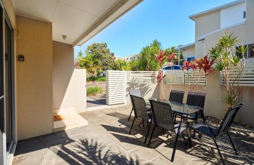 Diamond Beach House | Emerald Sands
