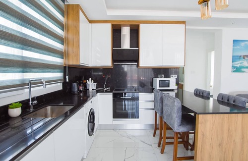 Gastria Apartment | Emerald seaside residence at Four Seasons life