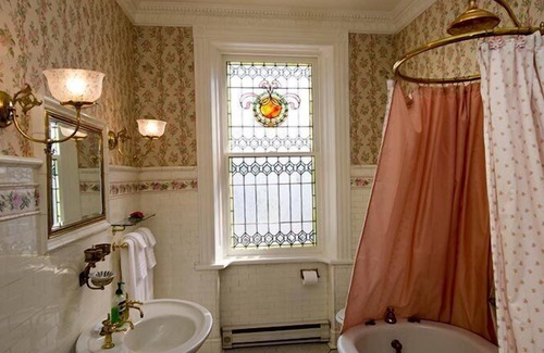 Emigsville Bed & Breakfast | Emig Mansion