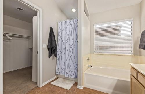 Peoria House | Emile Zola Peoria