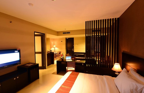 Palembang Hotel | Emilia Hotel by Amazing