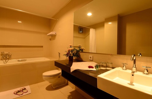 Palembang Hotel | Emilia Hotel by Amazing