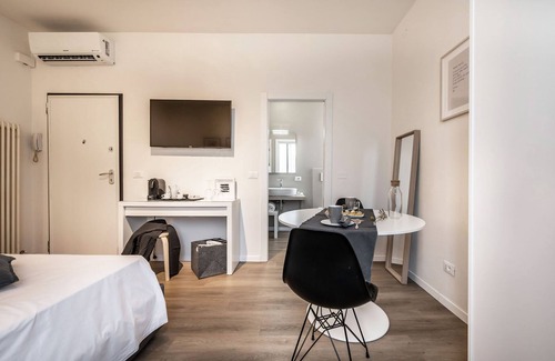 Crocetta-San Lazzaro-Modena Est House | Emilia Suite Essence