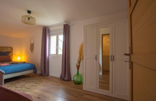 Vandieres Bed & Breakfast | Emilie une nuit - 3 chambres au 2e étage - maison avec chats