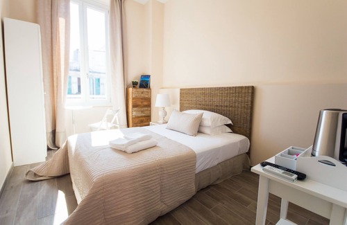 Sanremo Centre House | Emily Rooms