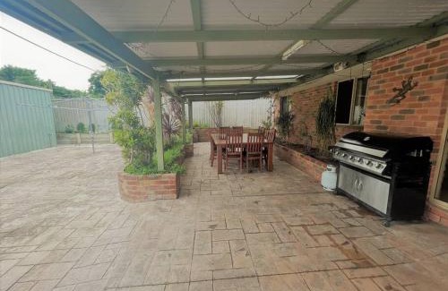 Esperance House | Emily St Escape
