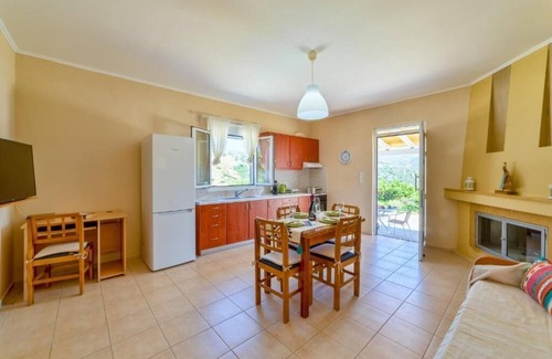 Vizari Apartment | Emmanuela with garden and sea view-Triopetra