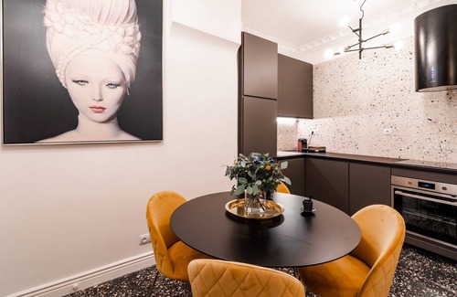 Prague 1 Apartment | Emperor Castle View Suite