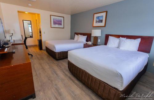 Red Deer Hotel | Empire Inn & Suites