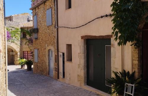 Peratallada Hotel | Emporda Habitaciones
