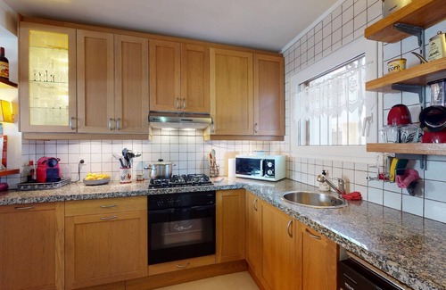 Empuriabrava Villa | Empuriabrava air-conditioned fisherman's villa on canal 8m mooring, closed garage