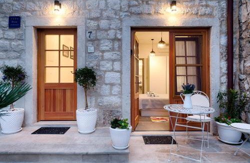 Komiza House | En Suite Room Demaria