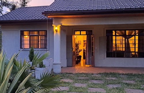 Kenya House | Enaiteru