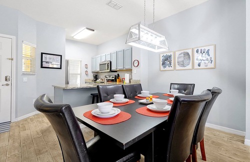 Sunset Lakes House | Encantada Resort | 10 minutes to Disney w/Pool
