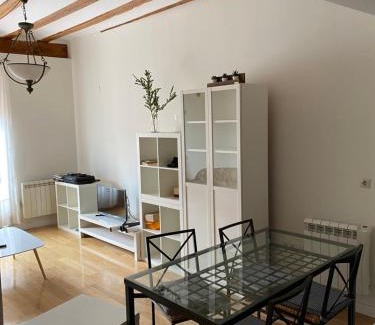 Molina de Aragon Apartment | Encantador Piso en la Antigua Casa de Correos