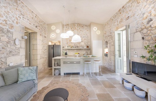 Serrano Villa | Enchanted 3 bedroom Villa with Swimming Pool