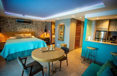 Vilomar House | Enchanted 8 Jewel Luquillo Beachfront - Pool