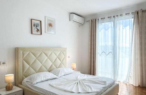 Shkembi i Kavajes Apartment | Enchanted 843