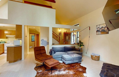 Anchor Bay House | Enchanted Meadows