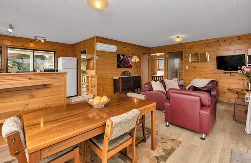 Kerikeri House | Enchanted Retreat - Kerikeri Holiday Home