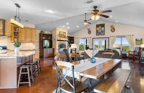 Fredericksburg House | Enchanted Rockview House | 3 Bedroom | Firepit