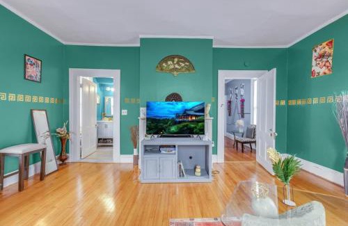 Hartford Apartment | Enchanting 3BR Near Downtown Hartford Cozy & Modern with Parking