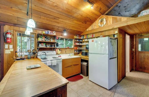 Arch Cape Cabin | Enchanting Arch Cape Retreat w/Hot Tub, Fireplace