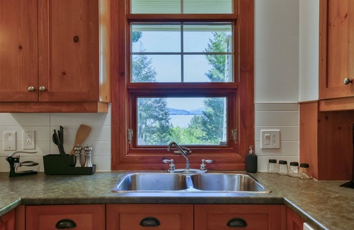 Tremblant-Les-Eaux Condo | Enchanting condo overlooking Lac du Mont-Tremblant CITQ # 311589