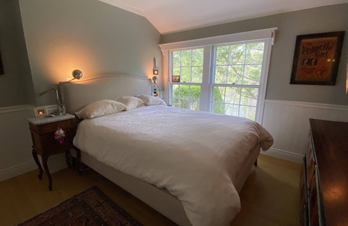 Weston Cottage | Enchanting, cozy & secluded riverfront English cottage SANCTUARY. Year term only