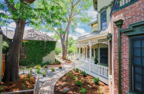 Five Points Apartment | Enchanting Escape Sum