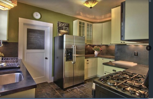 Central Sacramento House | Enchanting McKinley Park Charmer