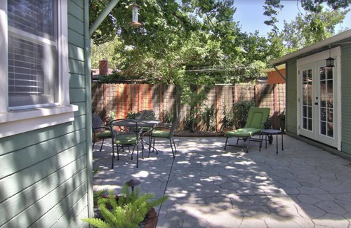 Central Sacramento House | Enchanting McKinley Park Charmer