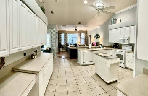 Wimauma House | Enchanting Nature Bungalow: Spacious Ecofriendly Home, Wildlife Abounds, 3 acres