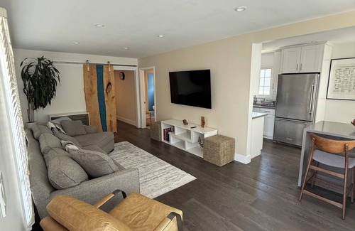 Eastside Apartment | Enchanting one bedroom apartment in Long Beach