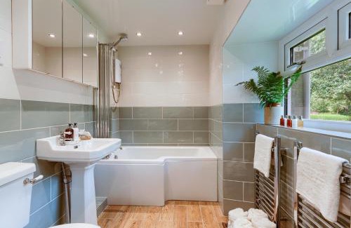 St Fillans House | Enchanting,rustic, Dundurn Mill with stunning views and private river