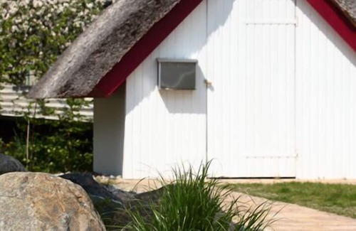 Zinnowitz House | Enchanting thatched house idyllically situated on the Achterwasser, child-friendly