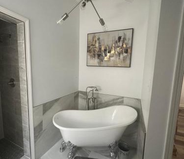 Whitehaven House | Encie’s Estate