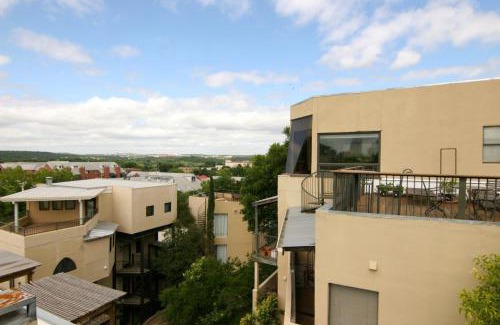 Clarksville Apartment | Encinal Condominiums