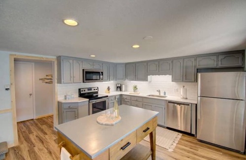 Climax Springs House | End of summer discounts!