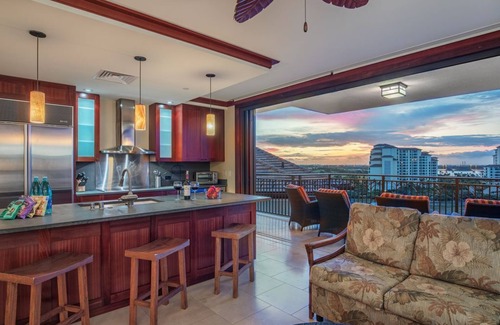 Ko Olina Villa | End Summer in style. Discounted FALL RATES- Poolside Beach Tower - 3 BR/3 BA