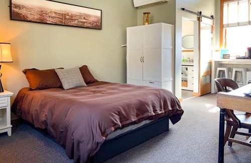 Downtown - Waterfront Hotel | Endion Station Inn Next to Lake Superior